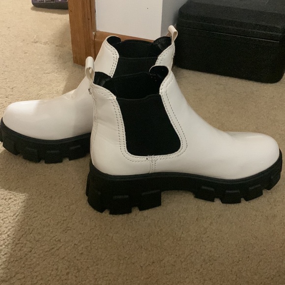 Circus by Sam Edelman Women's Darielle Ankle Boot - Picture 3 of 3